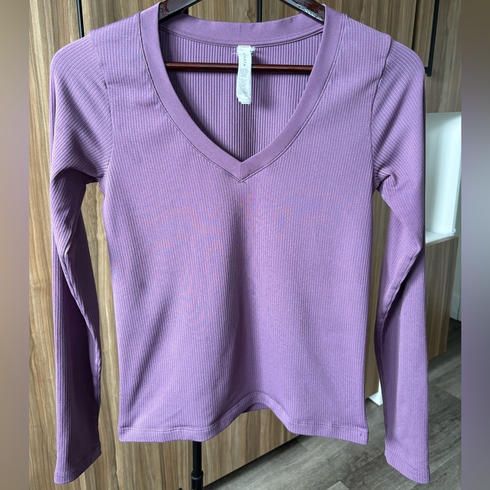 Athleta V-Neck Ribbed Women's Top